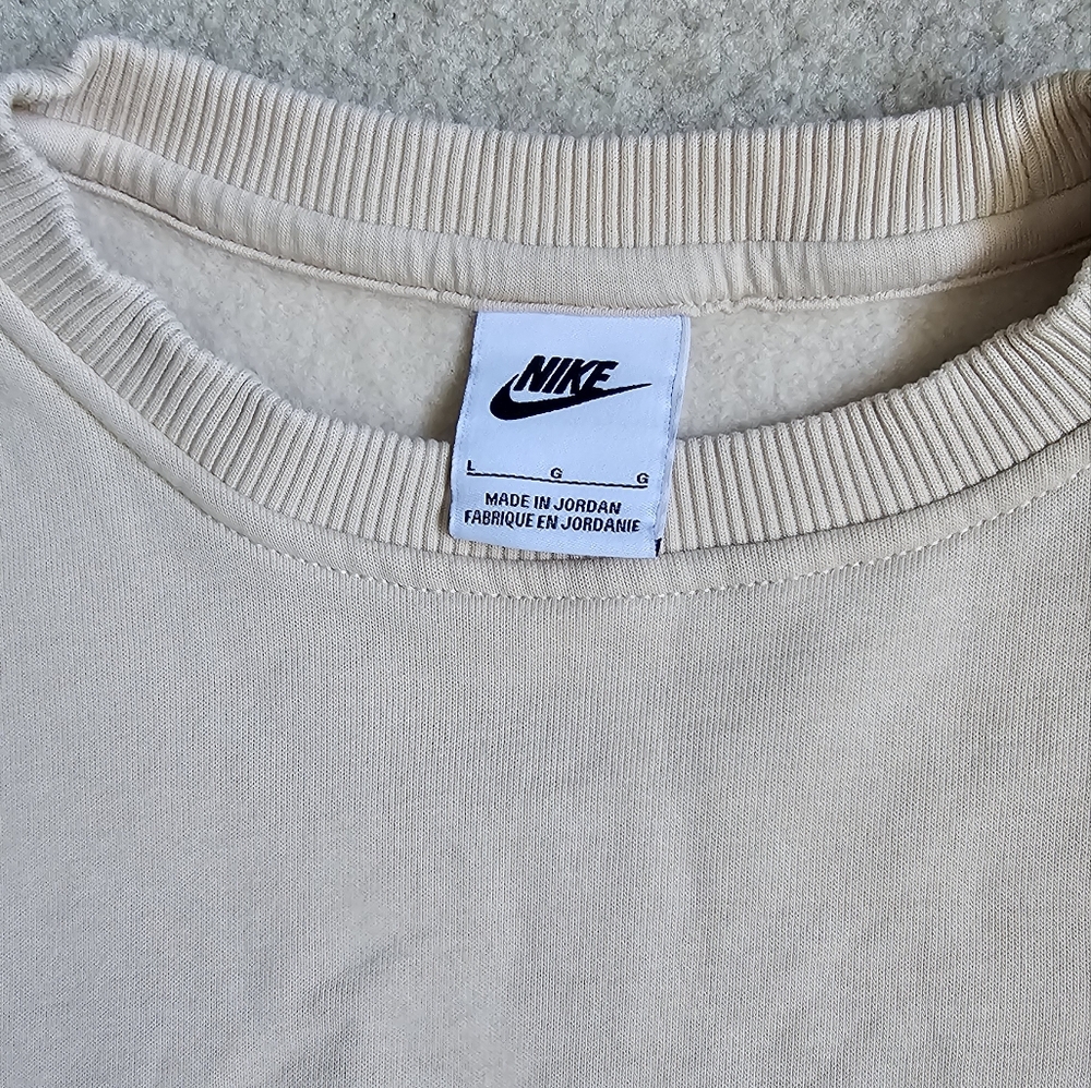 Youth Nike Sweatshirt Bundle - Nike Blue Tie-Dye Sweatshirt and Neutral Beige - Picture 6 of 13